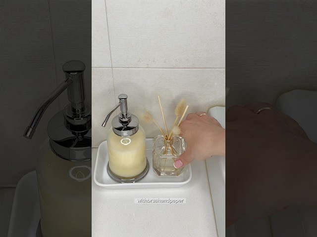 Vídeo relacionado con SUPVOX Botella de Perfume de Vidrio Vacía Pequeña Tapa en Forma de Abanico, Frasco Decorativo Grabado Aromaterapia, Accesorios Reutilizables para Hogar y Oficina