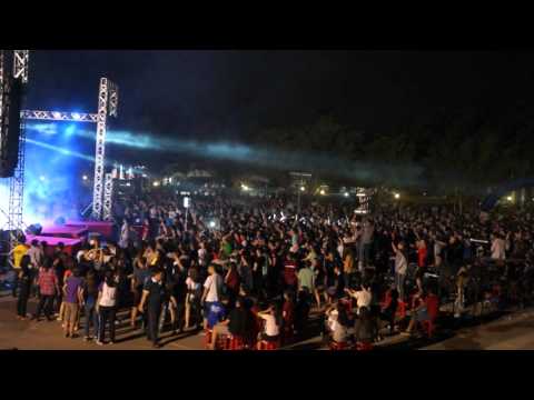 Sức Trẻ Kinh Tế 2016 - Lễ hội EDM SV UEH quẫy cực sung cùng DJ Hoàng Anh, DJ Melo, DJ LBass ...