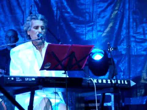 Toto Cutugno - Emozioni (22/10/2010 Astrahan, Russia)