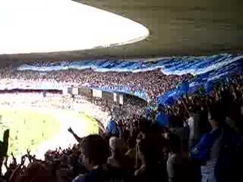 Os dois maiores bandeirões do mundo