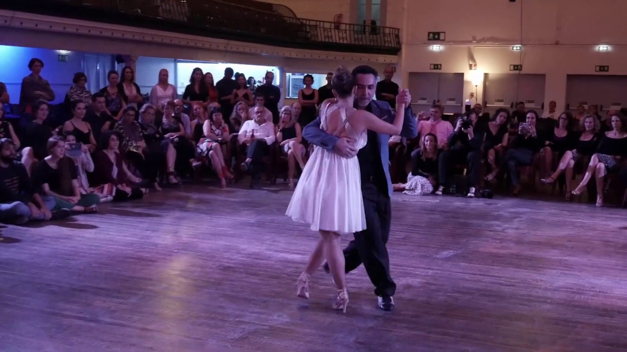 Video thumbnail for Alejandro Larenas y Marisol Morales - Que Dios te Ayude (Lisbona Show)