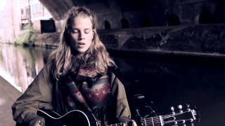 Marika Hackman - &#39;81 (Joanna Newsom cover)