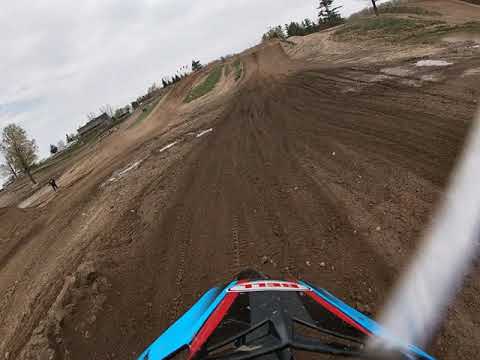 download lagu mp3 mp4 Motopark, download lagu Motopark gratis, unduh video klip Motopark