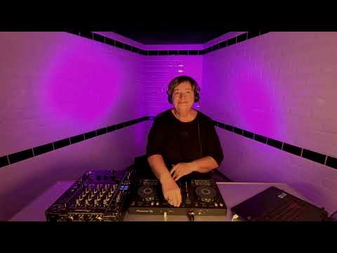 MIRY MURARO / 129 BPM - 081 BASS STATION