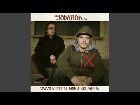 Anna riikinkukon lentää