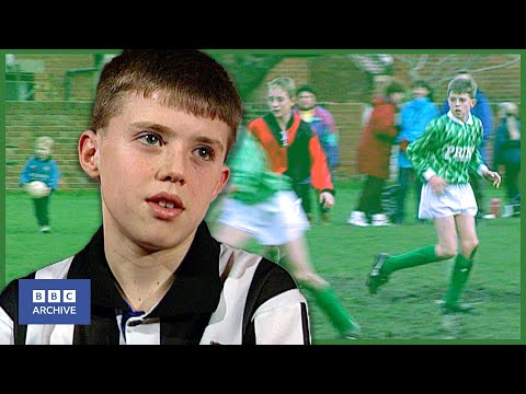 1995: MICHAEL CARRICK - Future FOOTBALL STAR? | Live and Kicking | Classic BBC Sport | BBC Archive