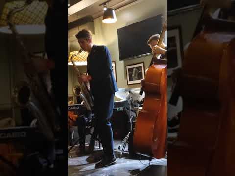 ВАДИМ Кулов в Tweed bar, Никита Арефьев, Прохор Бурлак,