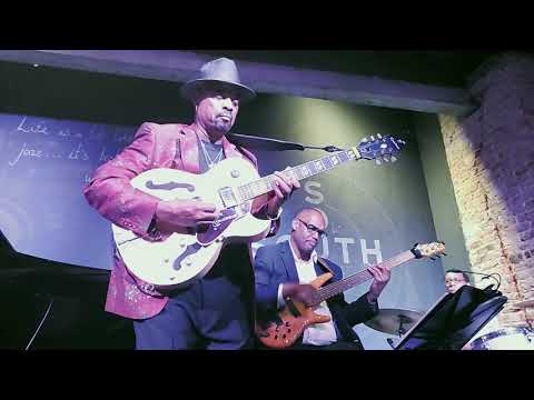 Nick Colionne at  Gerald Veasley's Unscripted Jazz Series