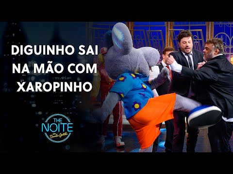 Diguinho interrompe show e agride integrantes da banda do Xaropinho | The Noite (02/06/22)