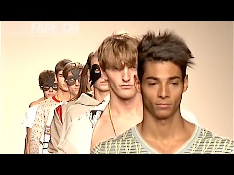 MARTA MONTOTO Menswear Spring 2010 Madrid - Fashion Channel