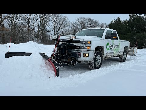 THIS SNOW PLOW ONLY DOES ONE THING RIGHT!! | NOT MY FAVORITE |