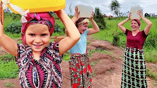 Getting Water from a Well in Africa! | Rwanda🇷🇼 4