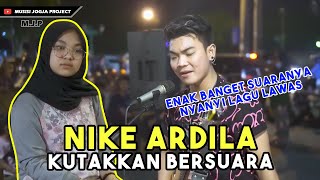 Download lagu BAWAIN LAGU LEGEND. KU TAK AKAN BERSUARA - NIKE ARDILA (LIVE COVER) TRI SUAKA DI PENDOPO LAWAS JOGJA mp3 Download lagu BAWAIN LAGU LEGEND. KU TAK AKAN BERSUARA - NIKE ARDILA (LIVE COVER) TRI SUAKA DI PENDOPO LAWAS JOGJA mp3