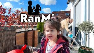 Download lagu Na terasi velika akcija, dok mama sprema kolače i iftar mp3