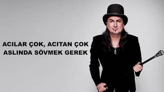 OGÜN SANLISOY - Aslında Gülmek Gerek ( Lirik Video )