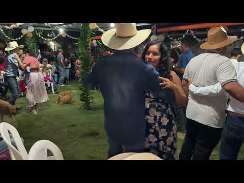 Mira que bailaso. En aldea el sapote. Chicaman quiche 