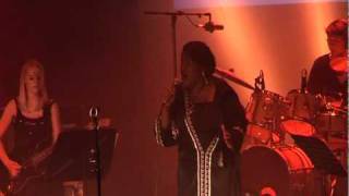 ALEXIA WAKU - Black Magic Woman - Amazon