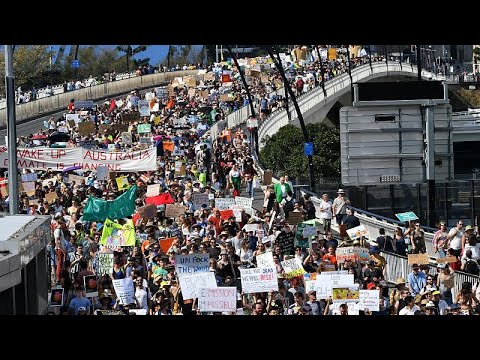 ليس لدينا كوكب آخر.. مدن أستراليا تفتتح إضراباً عالمياً ضد التغير المناخي…