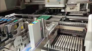 Automatic vibrate feeder for smt pick and place machine