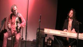 Siobhan Ni Dhuibhir-Liam O Maonlai le Ronan O Snodaigh-An Lab -An Daingean