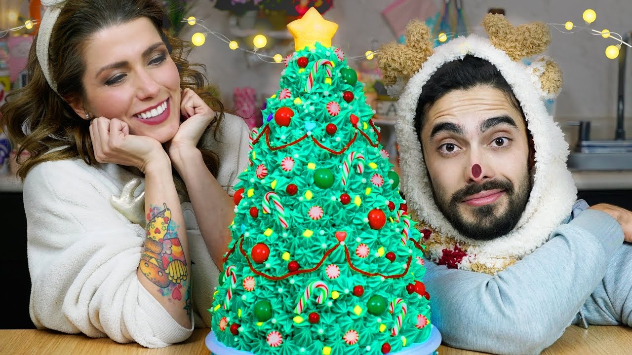 HICIMOS NUESTRO ARBOLITO DE NAVIDAD ¡DE PASTEL! | DACOSTA'S BAKERY