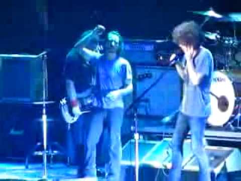 Pearl Jam - Hunger Strike ( feat.  Andrew Stockdale)