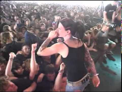 Walls Of Jericho - Jaded (Hellfest 2003)