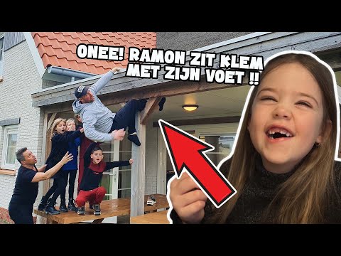 VERSTOPPERTJE IN GROTE VILLA !! *JONGENS TEGEN DE MEISJES* - De Bakkertjes #769