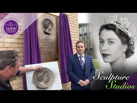 Creating Queen's Platinum Jubilee Bronze Plaque - 2022 - Basildon Town Centre by Sculpture Studios