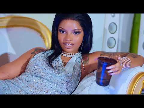 Barbie Mia - Beautiful Girl Feat. Country Wizzy {Visual}