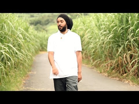 StraÏka D - J'essaie - Clip officiel