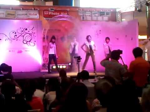 PhotoHut 28022012 2Ne1-NÉQy.fYRa'