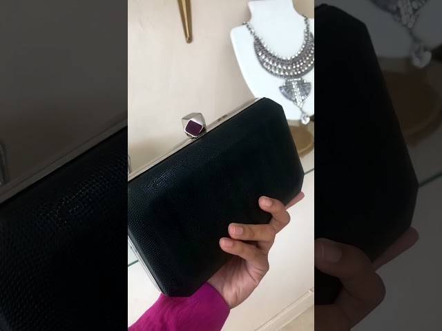 Vídeo relacionado con SwankySwans Bolso de embrague Montary Glitter Diamante para mujer, color Plateado, talla Talla Unica