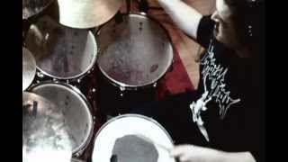 AENAON - Nycriz Performs Er