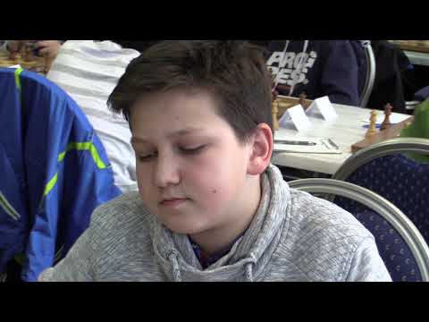 CH12 1.2.  Kuskov Oliver - Musaev Matej Elbek 0 - 1