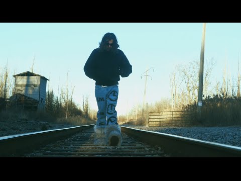 Papi Flaco - broken hearts don't get along (Official Video)