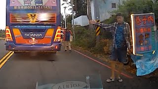 整個道路都是我的停車場（檢舉失敗）