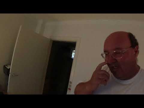 MongoTV_3274 - English Vlog_0157 - HEATWAVE - Eating Meatballs With Curry Rice