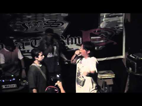 ATR9   Invitados   Primera Ronda Batalla 02   Renato Vs Jero