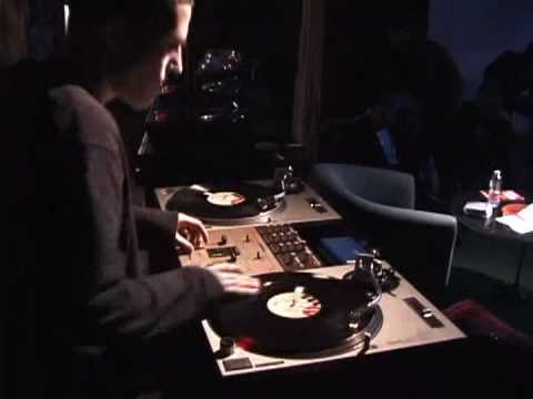 DJ A-Trak Showcase @ Scratch DJ Academy