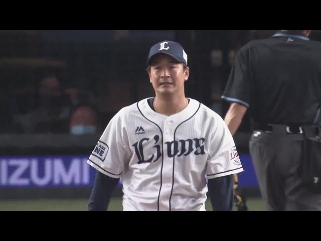 【6回表】ナイスフィールディング!! ライオンズ・平井克典 セーフティバントの打球を落ち着いて処理する!! 2022年9月8日 埼玉西武ライオンズ 対 オリックス・バファローズ