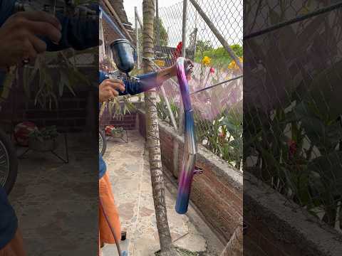 Cómo pintar el escape de una moto de color tornasol #motos