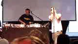 Z-Trip - Walking Dead (feat. Chester Bennington) (Indio 2005.05.01)