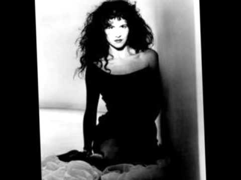 Maria Vidal "Nothing's alive without you"