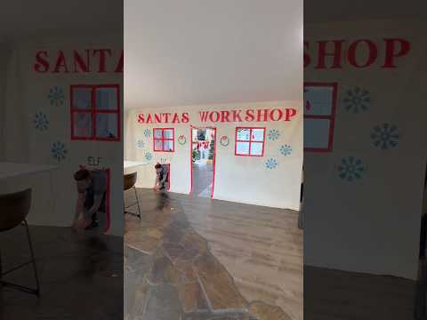 I turned our living room into Santa’s workshop! 🎅🏻 #christmas
