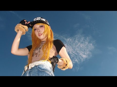 【Kyra Zilver-"破裤脚主义"】★Official MV☆