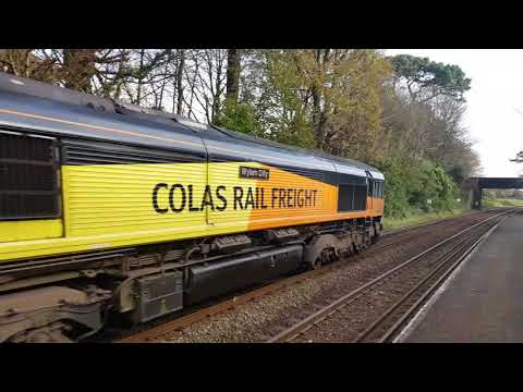 4K:: Colas Rail 66849 passing Ivybridge with a short engineers train & 2tone horn 01-11-17 (HD)