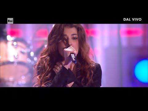 Cherry Bombs  cantano "Beautiful" - The Band 13/05/2022