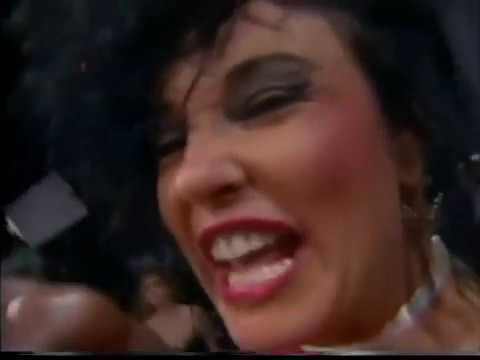 Harlem Heat (w/ Sensational Sherri) vs. Stars and Stripes (01 14 1995 WCW Saturday Night)