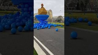 Download lagu 'Thousands of Blue Balloons Spill Out in Giant Balloon Show | Satisfying Viral Video 🎈 #shorts' mp3